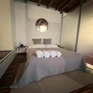 Appartamento Antica Corte Navigli-darsena, Milano